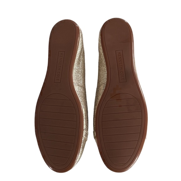 Kenneth Cole’s Women Gold Flats size 8 - Picture 8 of 9